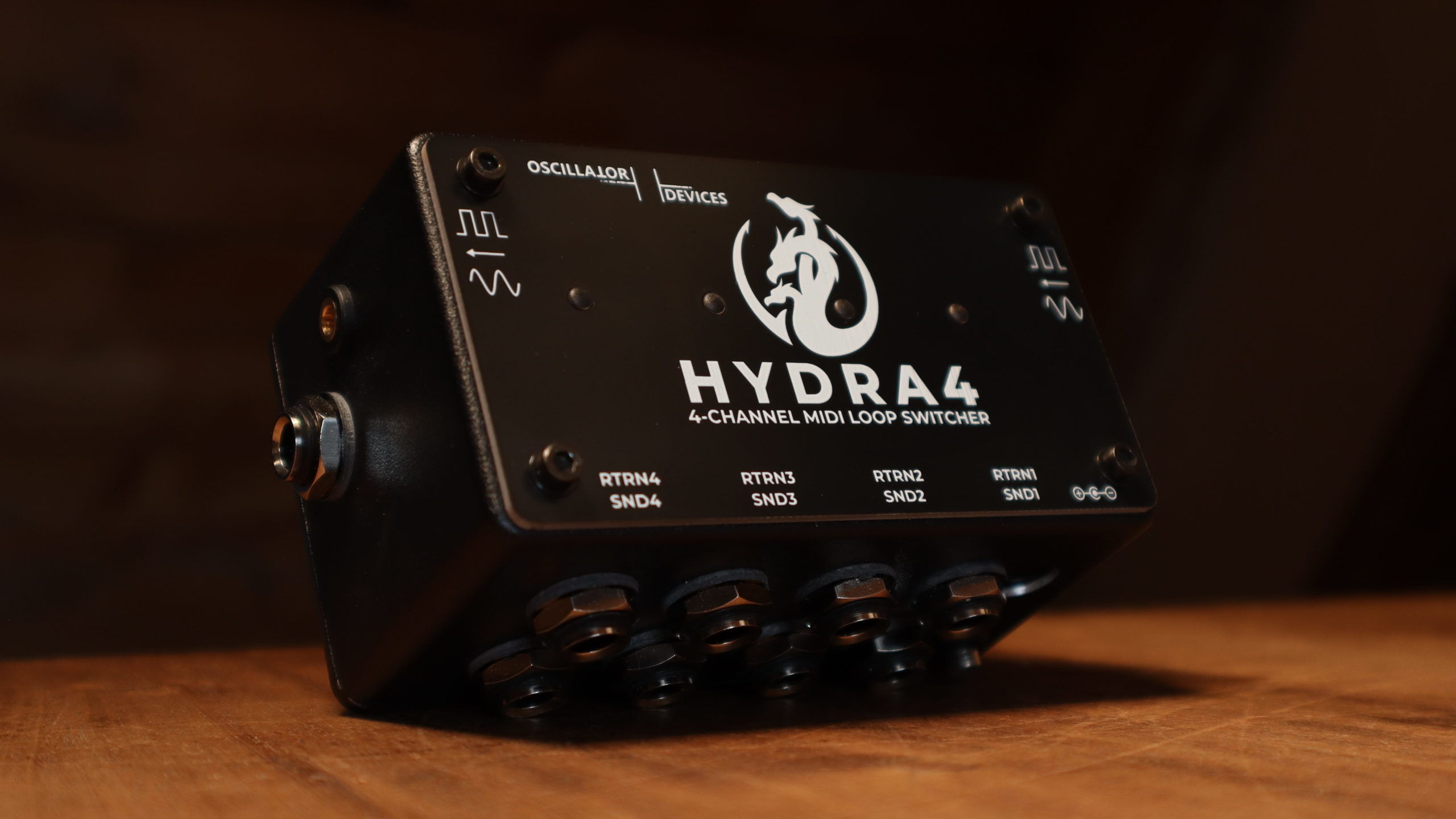 HYDRA4 - 4-Channel MIDI Loop Switcher